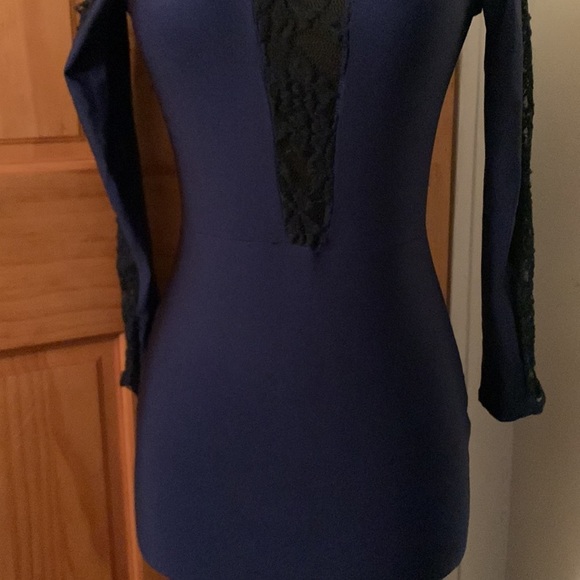 Beautiful Evening Gown - Picture 3 of 16